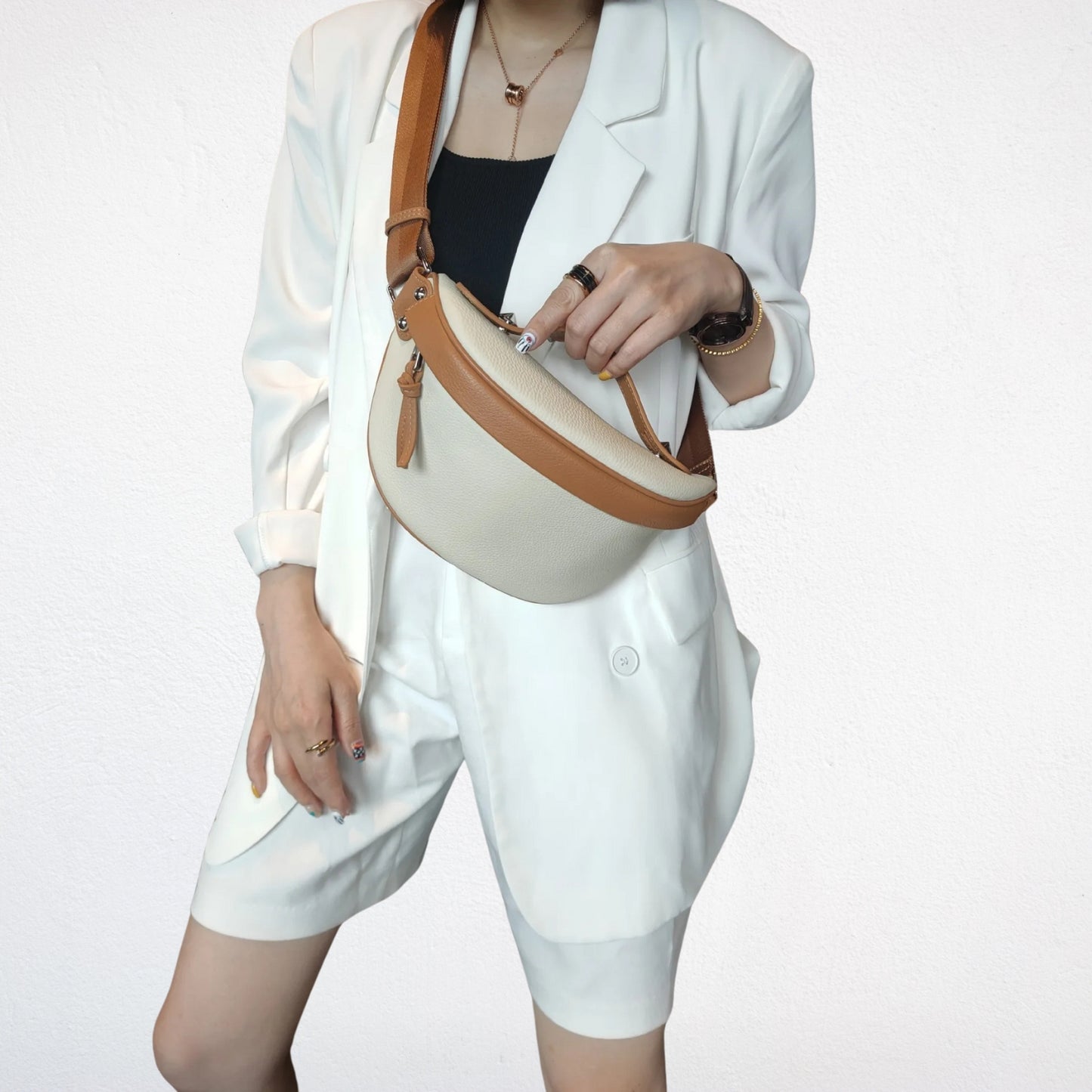 Sac En Cuir Bandouliere Femme blanc porté