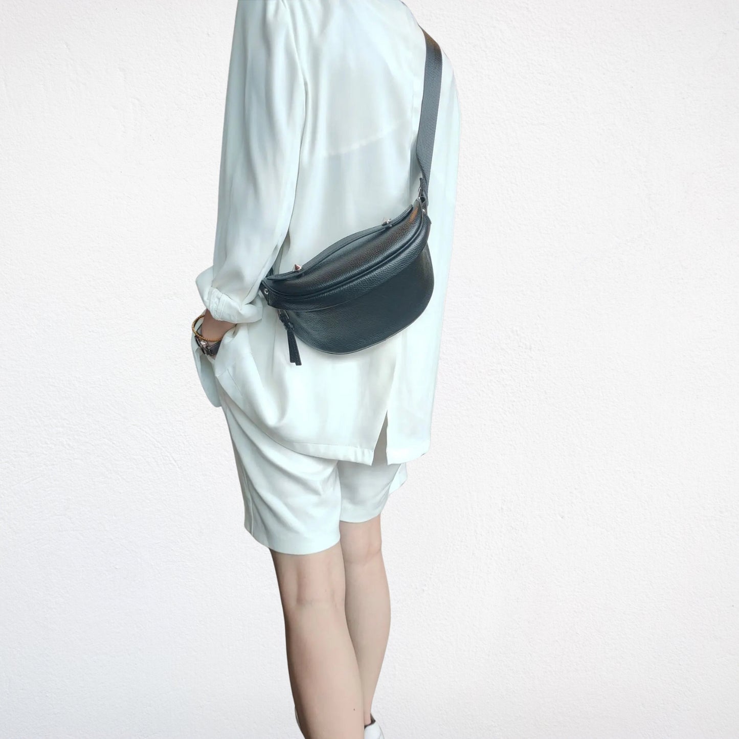 Sac En Cuir Bandouliere Femme noir porté