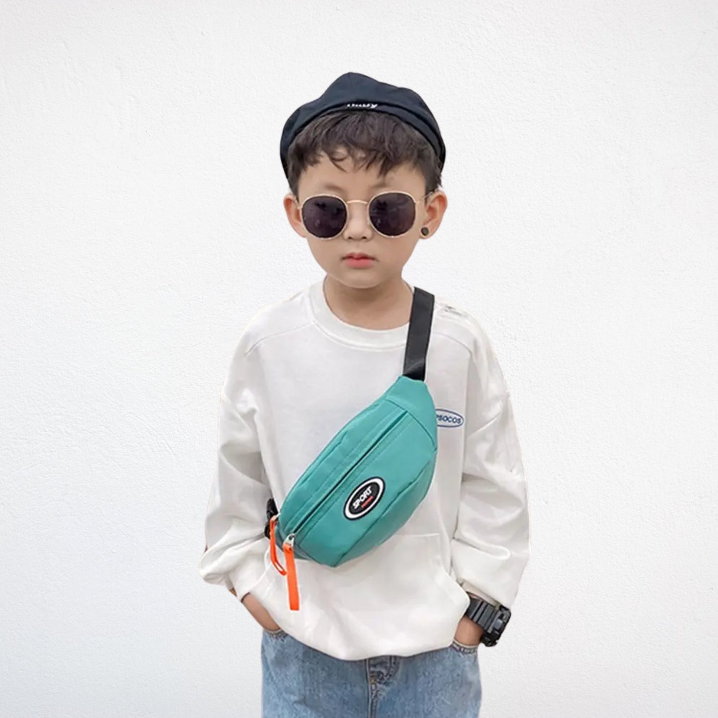 Sac Banane Enfant Garçon vert porté