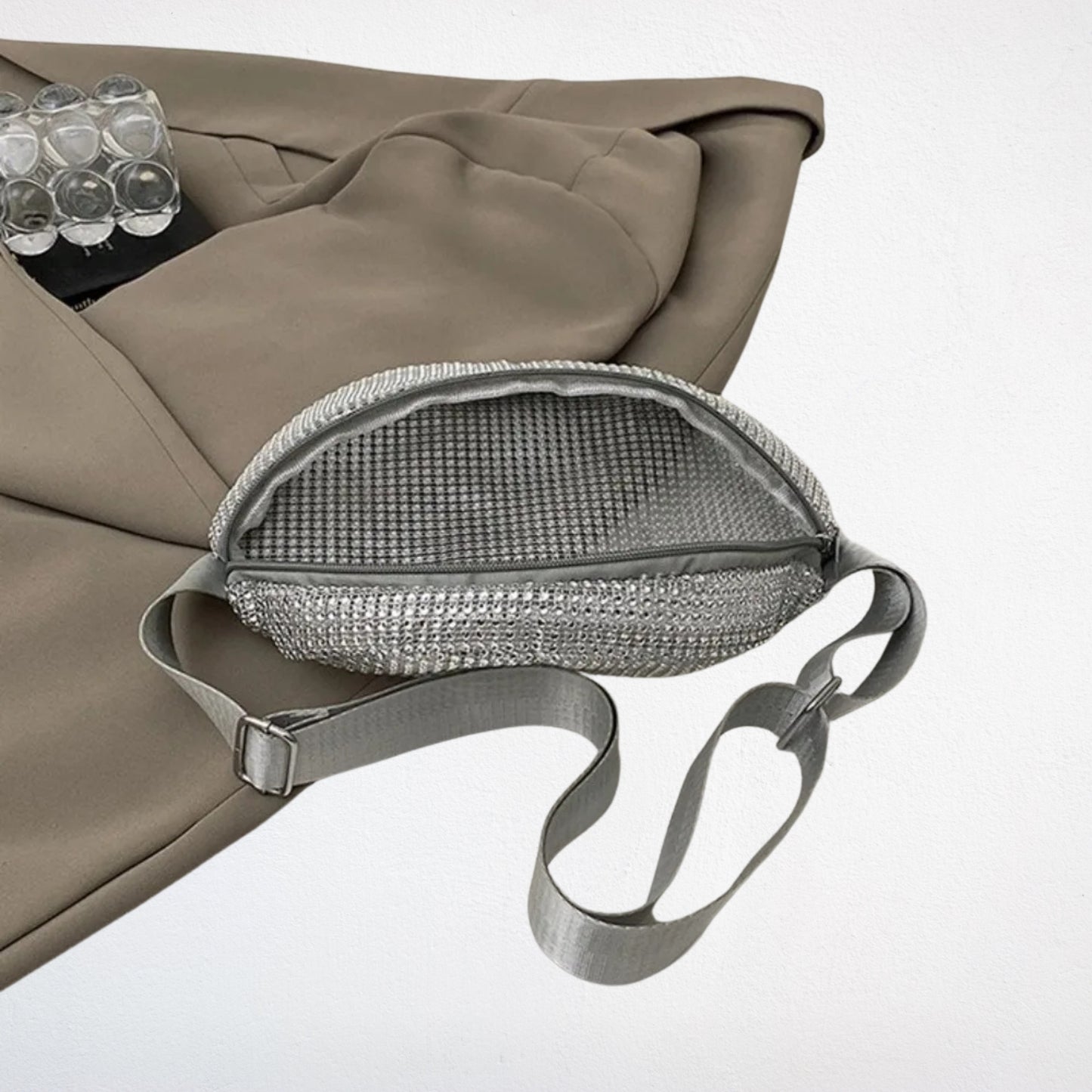sac banane strass argent ouvert