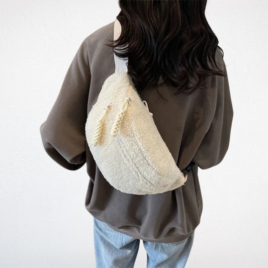 Sac Banane Moumoute XXL blanc porté