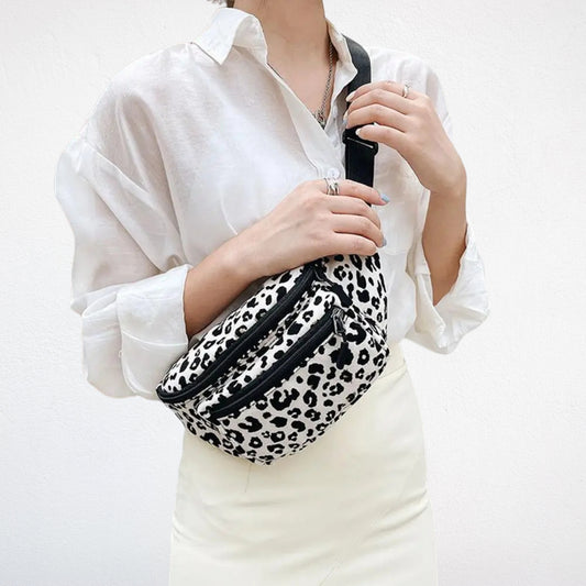 Sac Épaule Léopard blanc porté devant