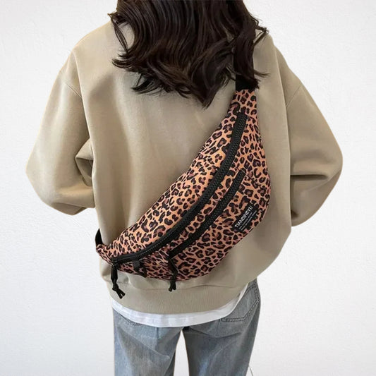 Sac Banane Xl Léopard marron porté