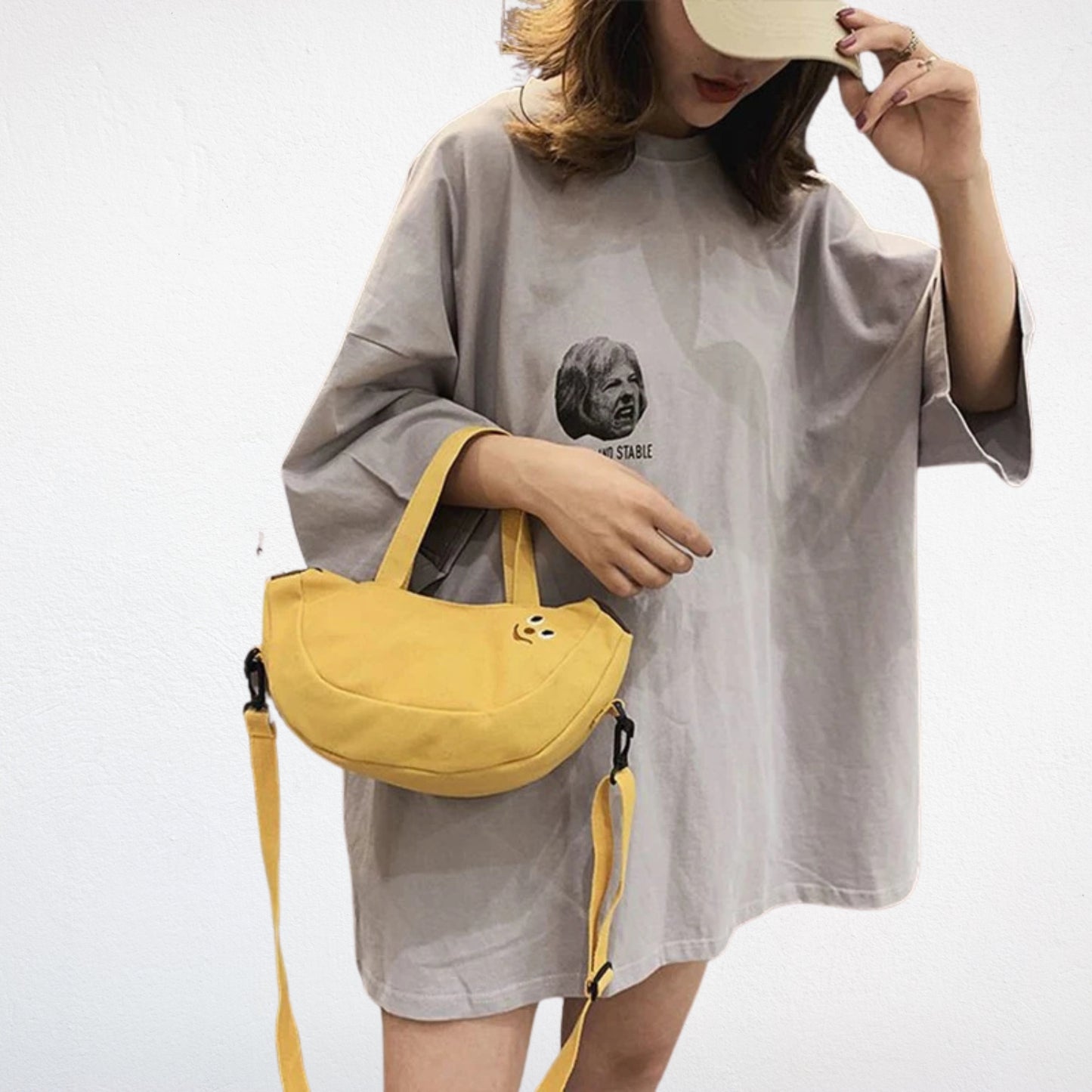 Sac à Main Forme Banane porté