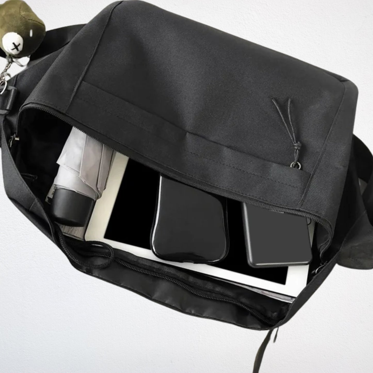 Grand Sac Banane Homme rempli