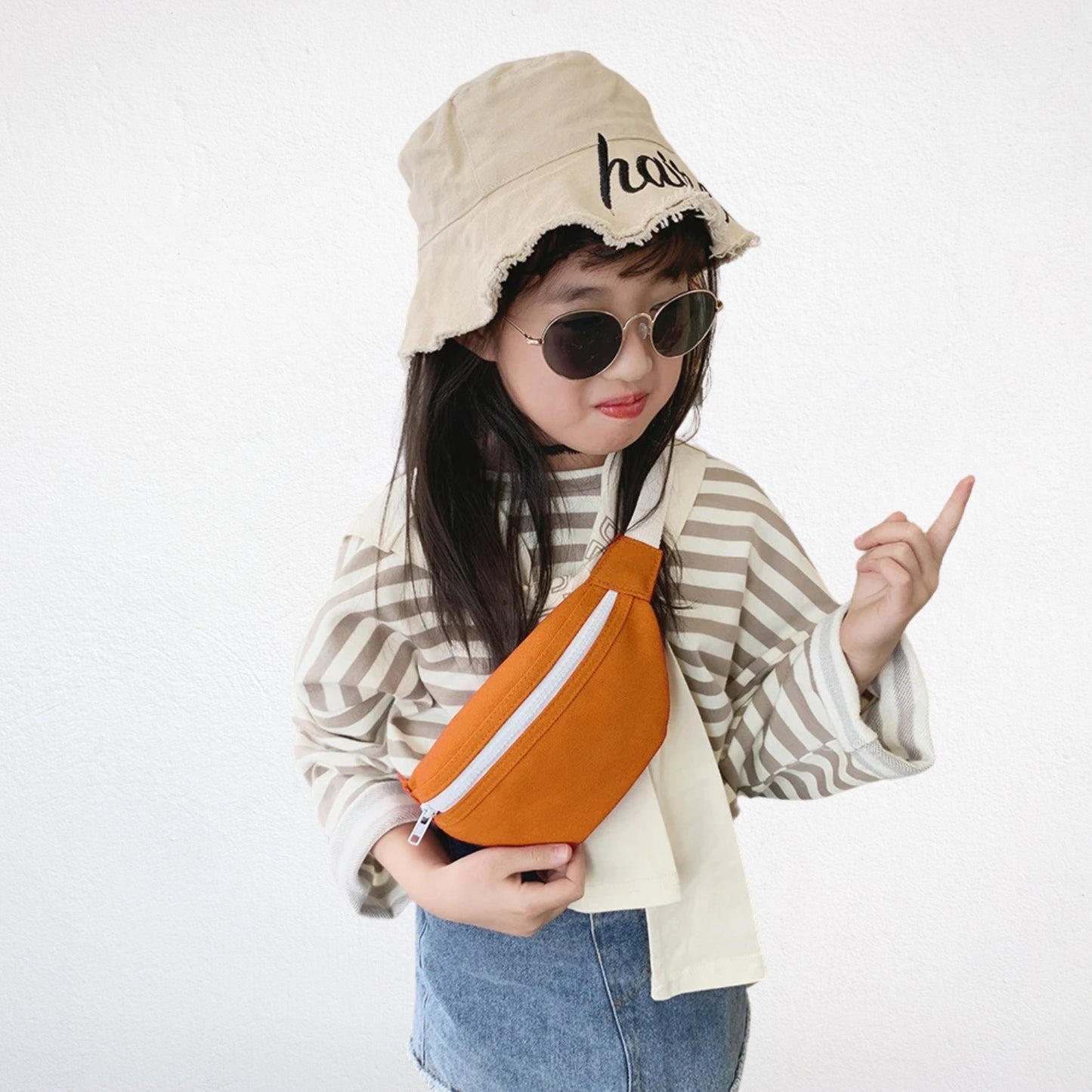 Sac Poitrine Pour Enfant orange porté