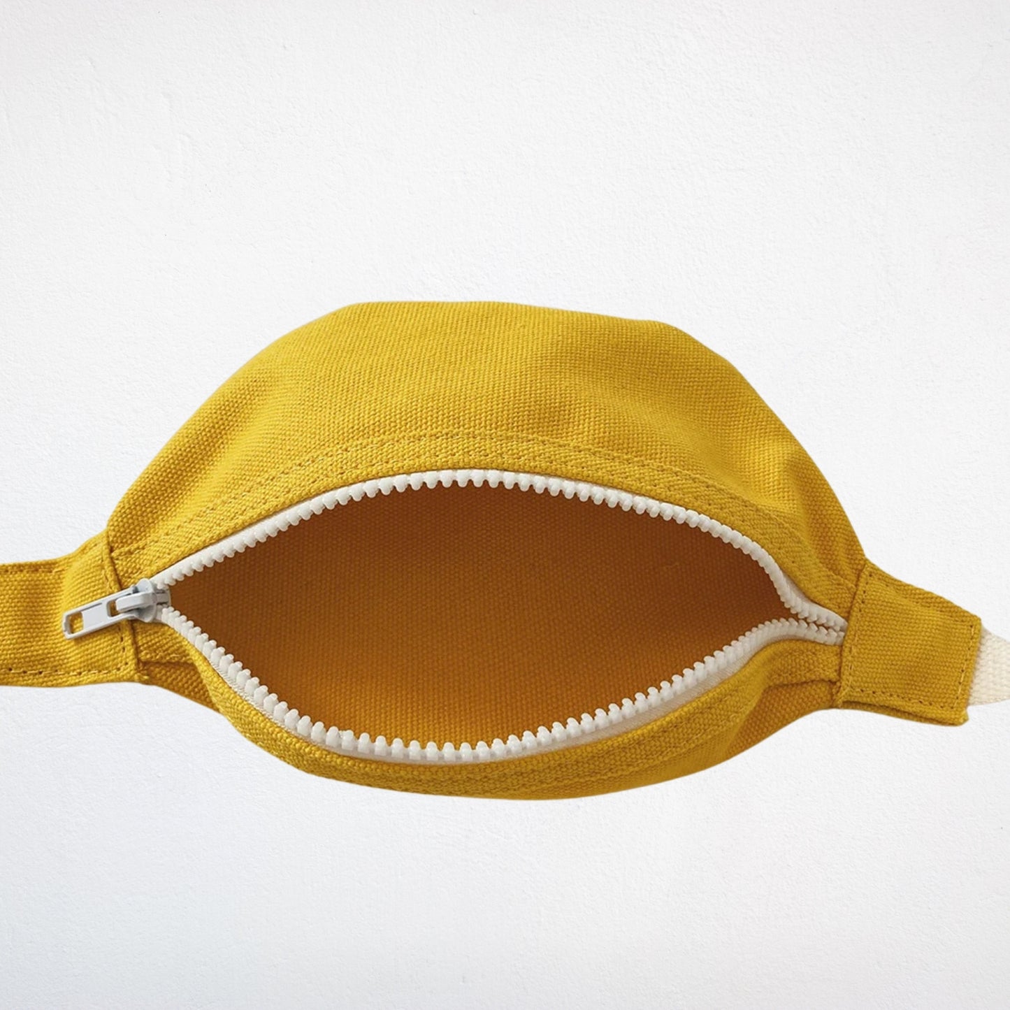 Sac Poitrine Pour Enfant ouvert vide