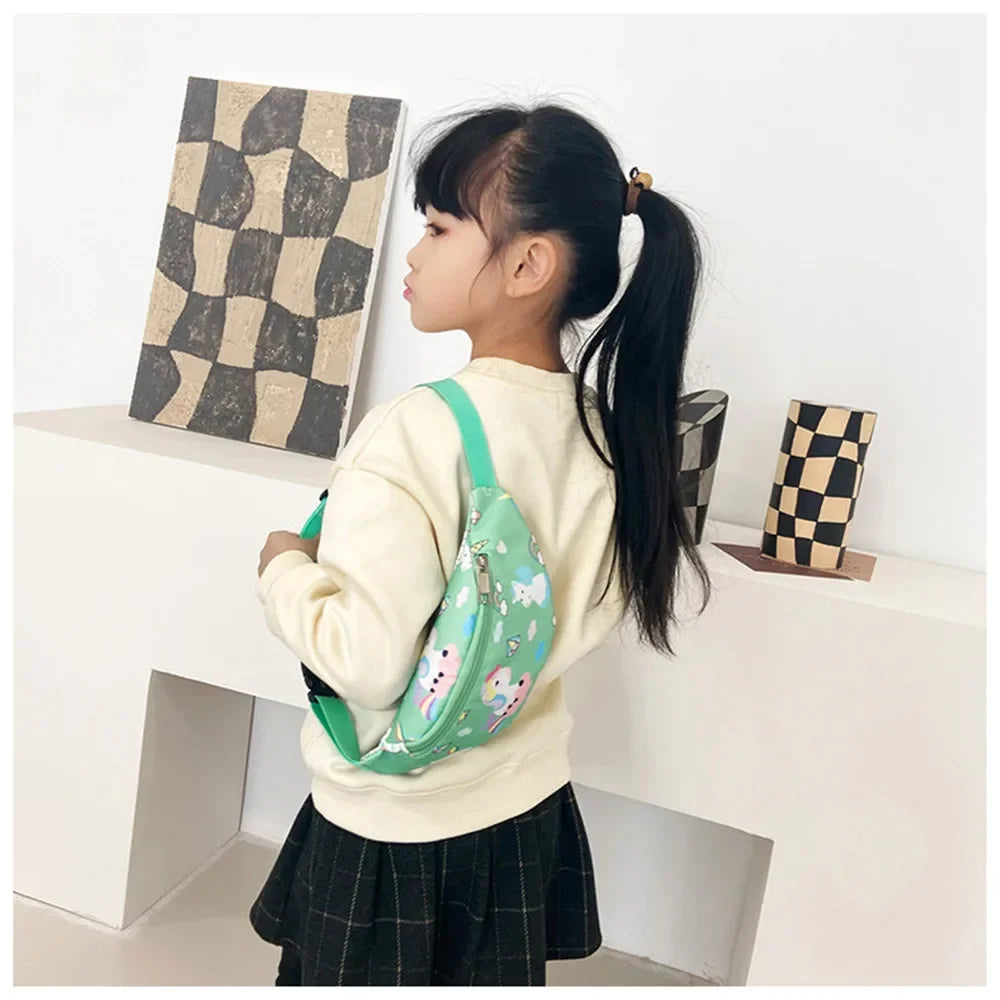Sac à Main Licorne Enfant vert porté épaule