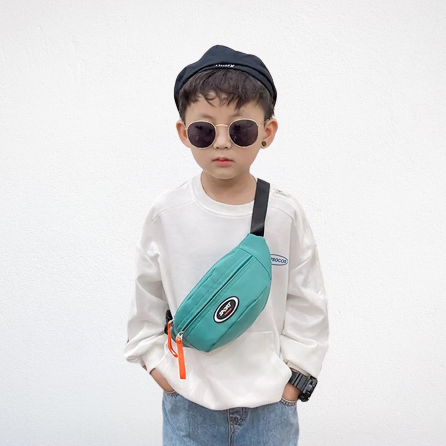 Sac Banane Enfant Garçon vert porté