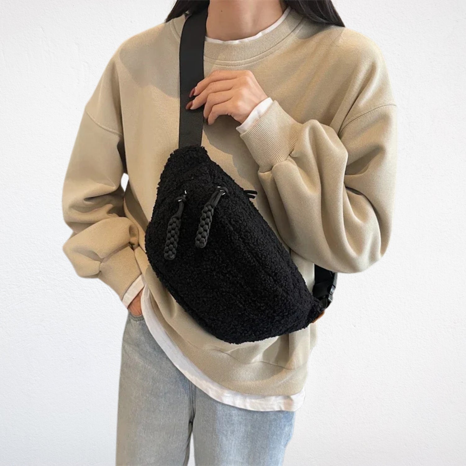 Sac Banane Moumoute XXL noir porté