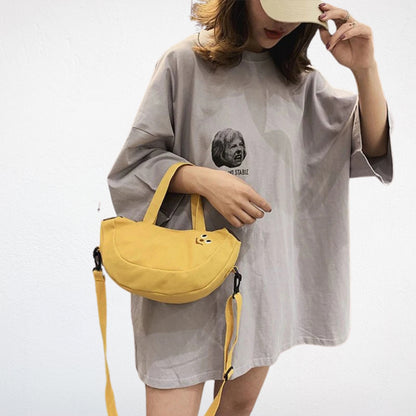 Sac à Main Forme Banane porté