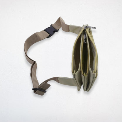 Petit Sac Banane ouvert plan large